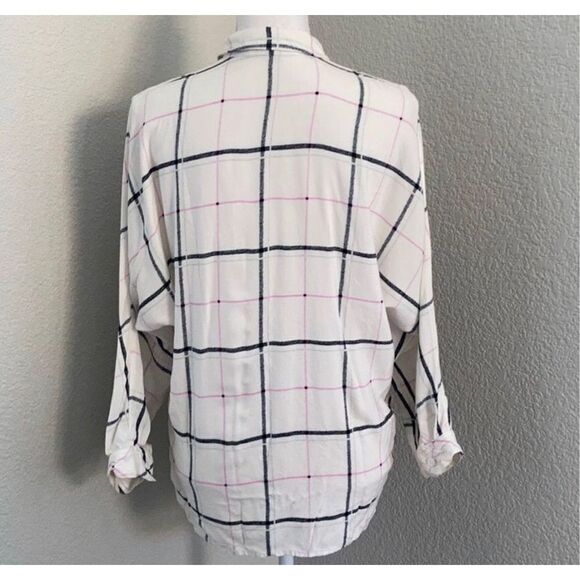 Two by Vince Camuto Oversized Plaid Button Size XS - Picture 3 of 10